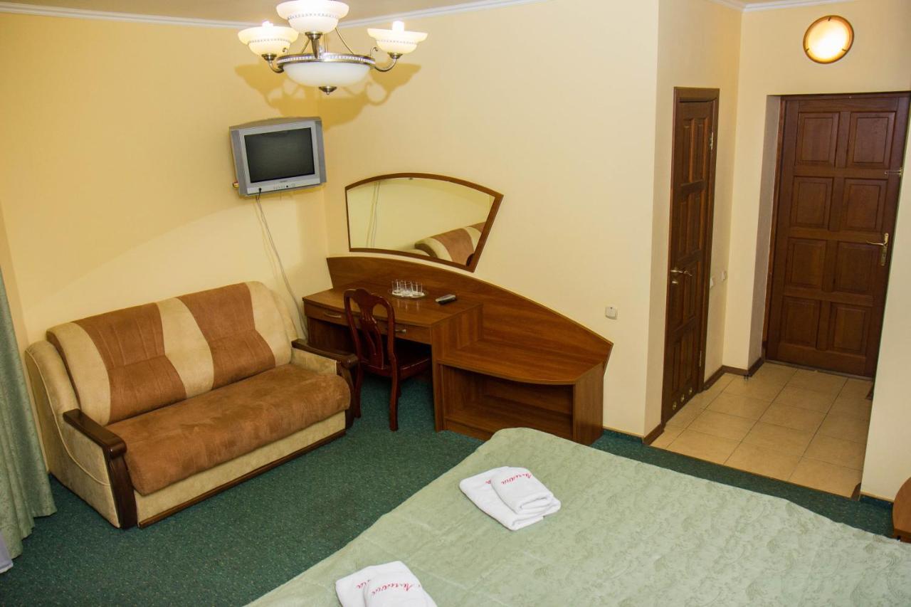 Liliana Hotel Slavske Exterior photo